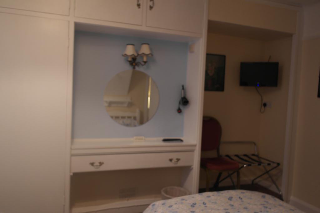 Monravon Guest House هوليهيد الغرفة الصورة