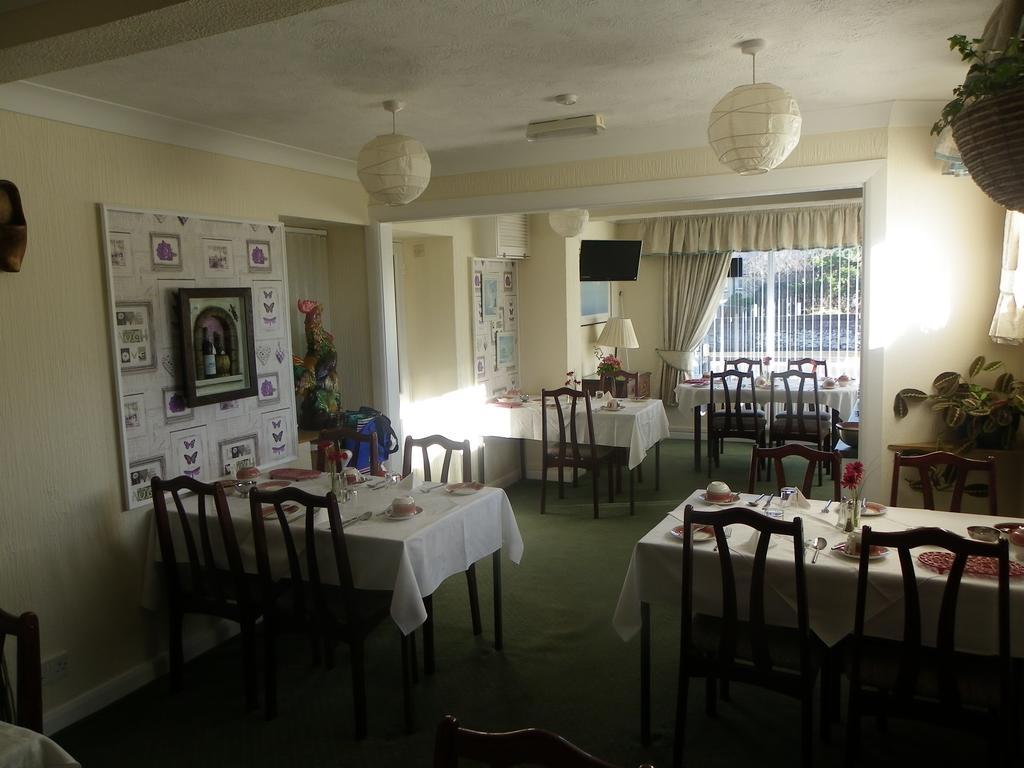 Monravon Guest House هوليهيد المظهر الخارجي الصورة