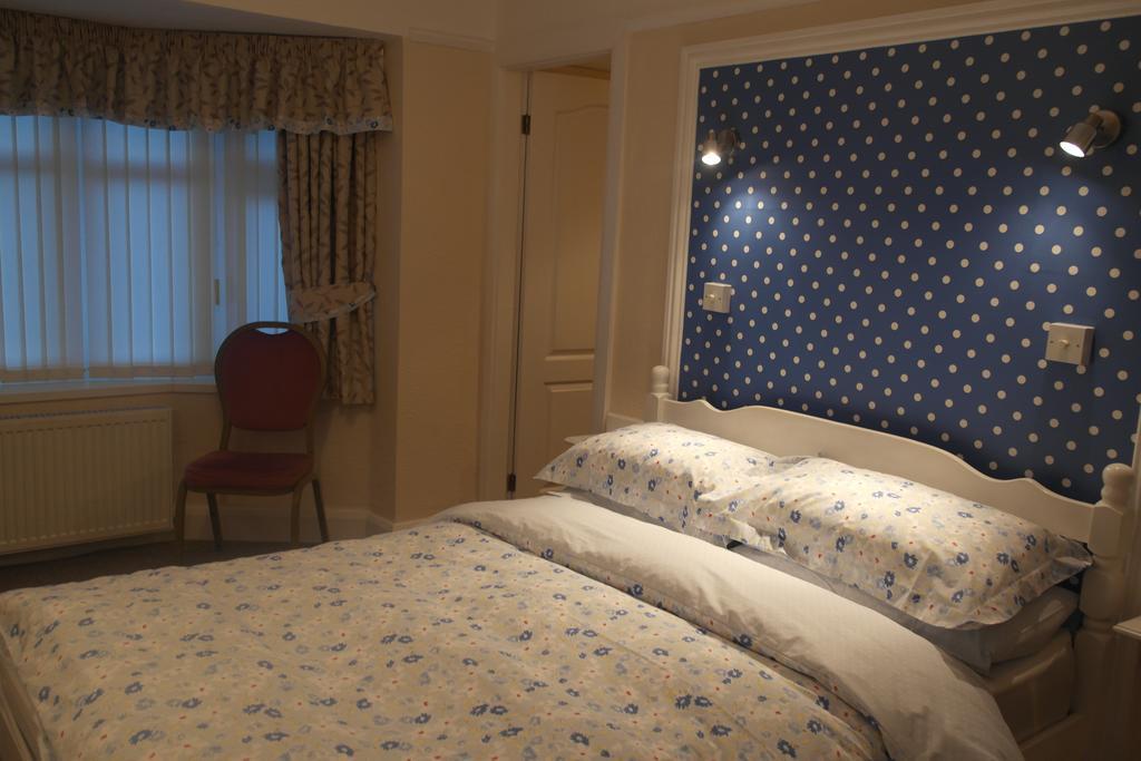 Monravon Guest House هوليهيد الغرفة الصورة